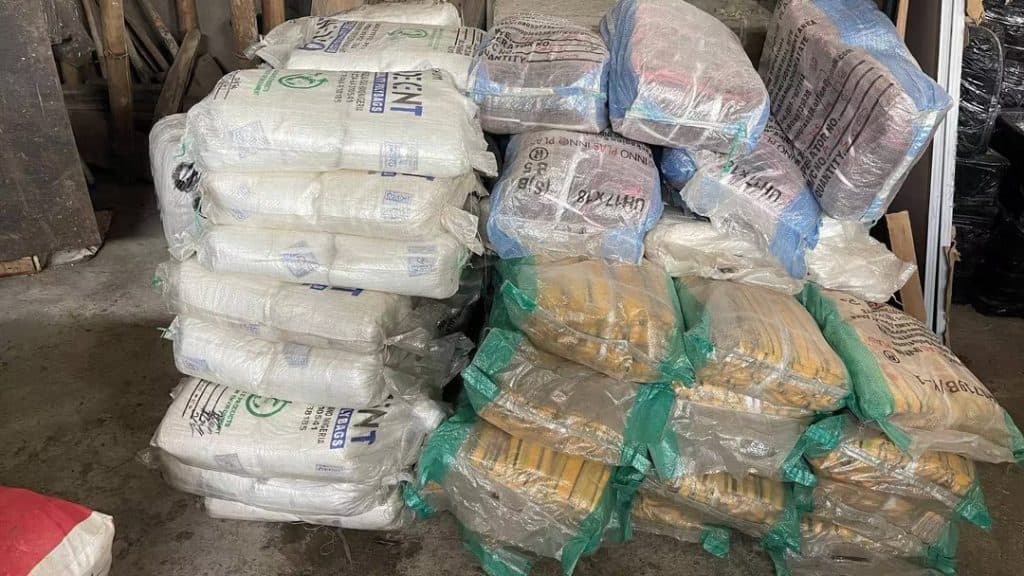 Port d'Idenau : 605 000 emballages plastiques illégaux saisis
